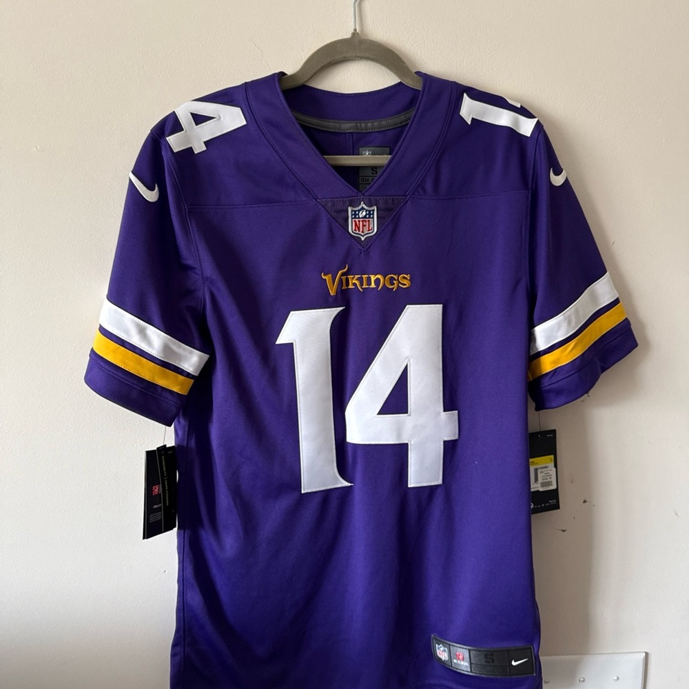 Men’s Nike Stefon Diggs #14 Minnesota Vikings Vapor Limited Jersey Sz S NWT RARE